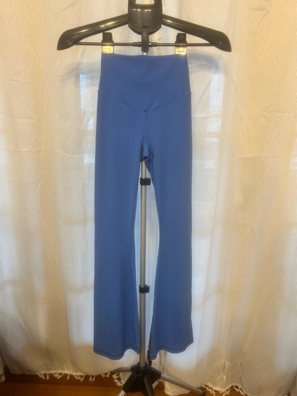 aerie women’s Periwinkle High-Rise Flare Leg Yoga Pants size extra small